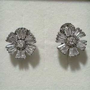 Elegant Silver Flower Earrings